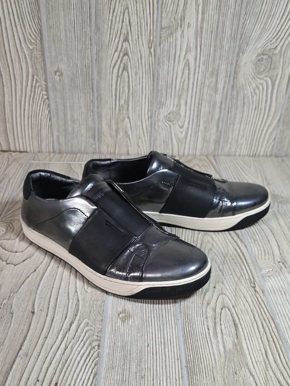 Johnston & Murphy Eden Slip-On Grahite Mirror Leather Sneakers Womens Size 9